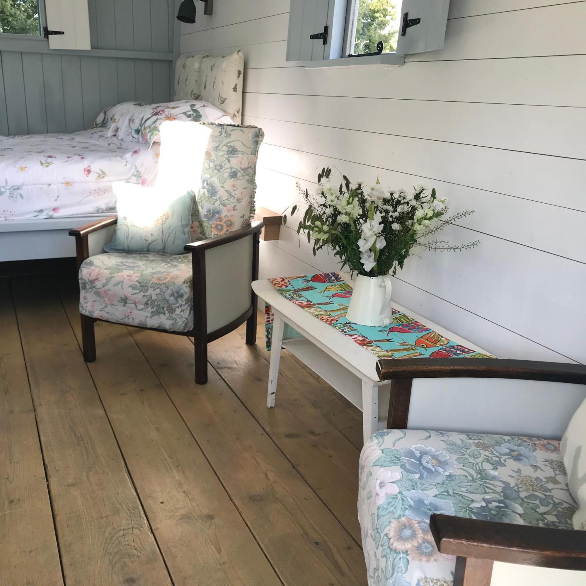 Apartemen Woodpecker Shepherd Hut With Private Facilities Newmarket Cb8